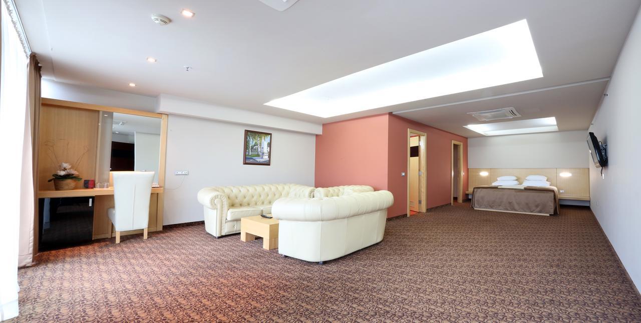 Hotel Zenica Quarto foto